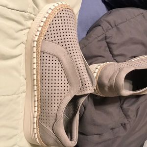 Comfort Women’s Sneakers